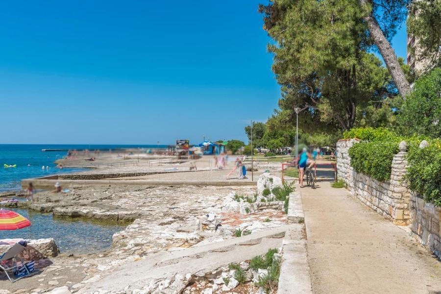 Holiday home Delfina *