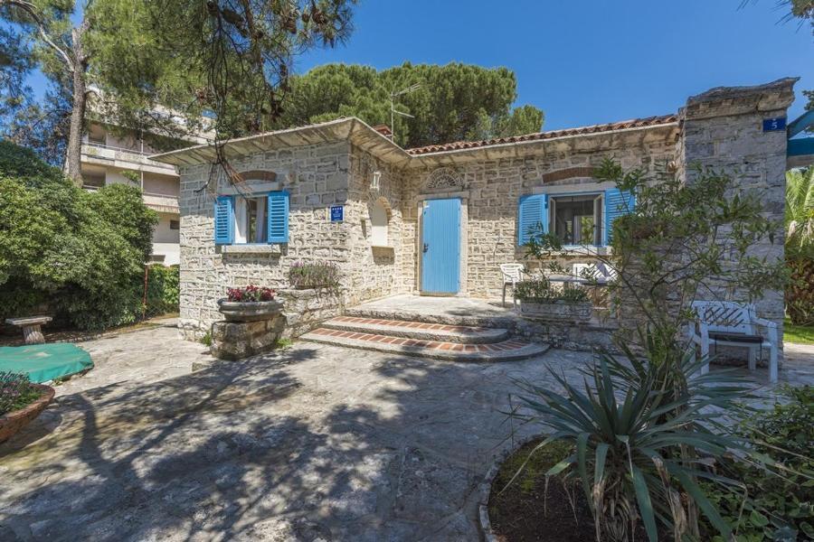 Delfina Holiday home